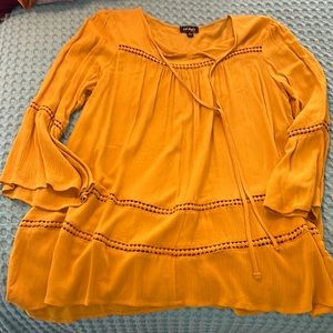 Cal Style M mustard yellow long shirt